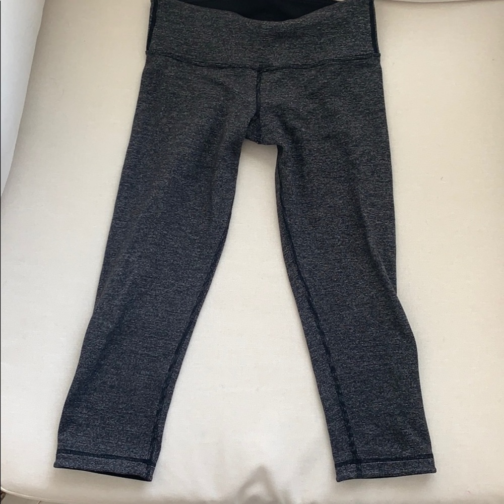 Lulu cropped leggings